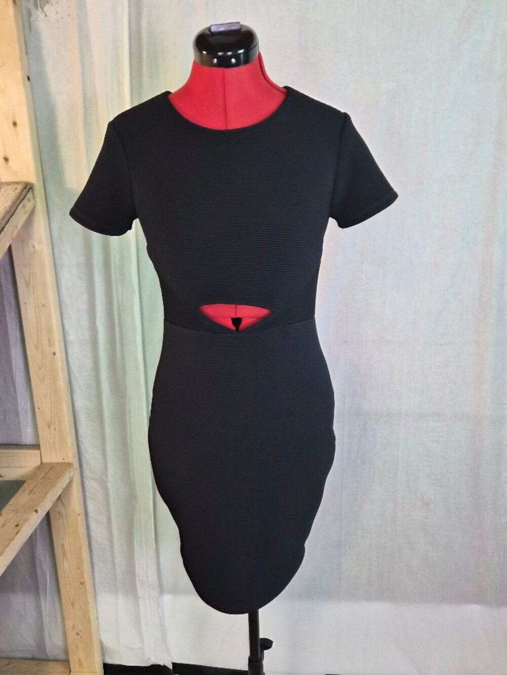 Express Dress Bodycon Black Knit Mini Size Small Naval Cutout Short Sleeve F802